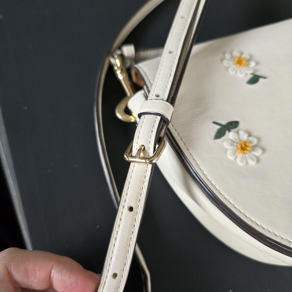 Coach Ellen Crossbody With Daisy Embroidery purse - Picture 11 of 16